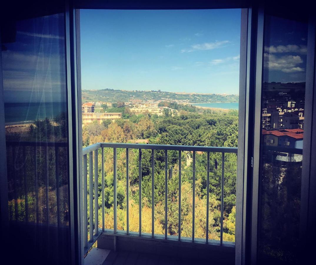 ואסטו Hotel Perrozzi מראה חיצוני תמונה