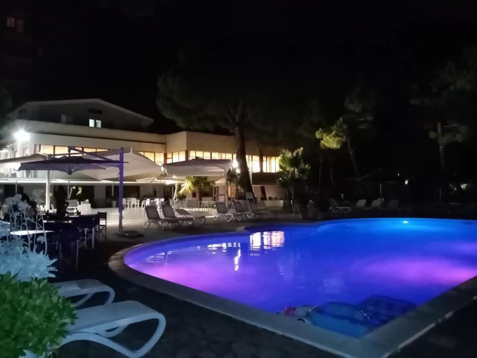 ואסטו Hotel Perrozzi מראה חיצוני תמונה